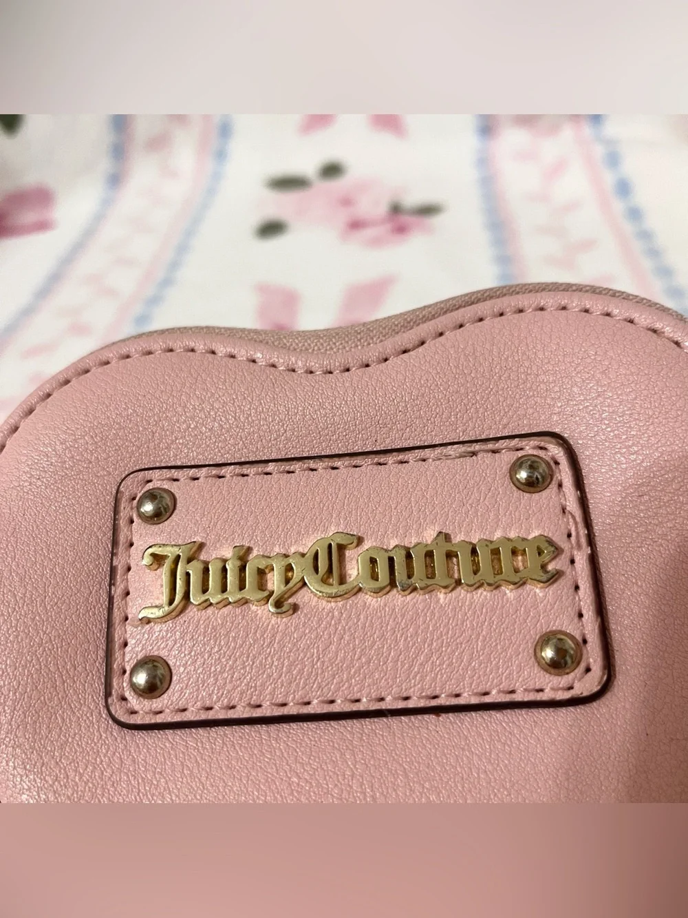 Juicy Couture heart pink wallet
